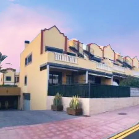 Activate Sports Club Opposite Baubab Suites 別荘 *